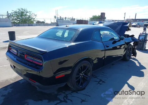 2018 Dodge Challenger Sxt из США, поврежденный, VIN 2C3CDZAG3JH262985